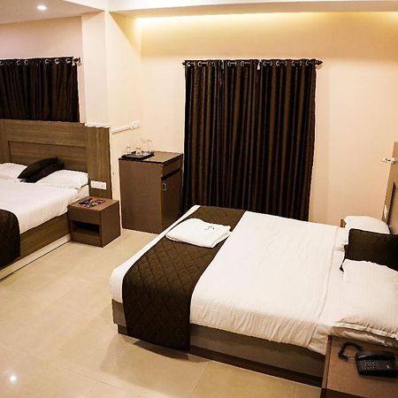 Hotel De L'Amour Port Blair Extérieur photo