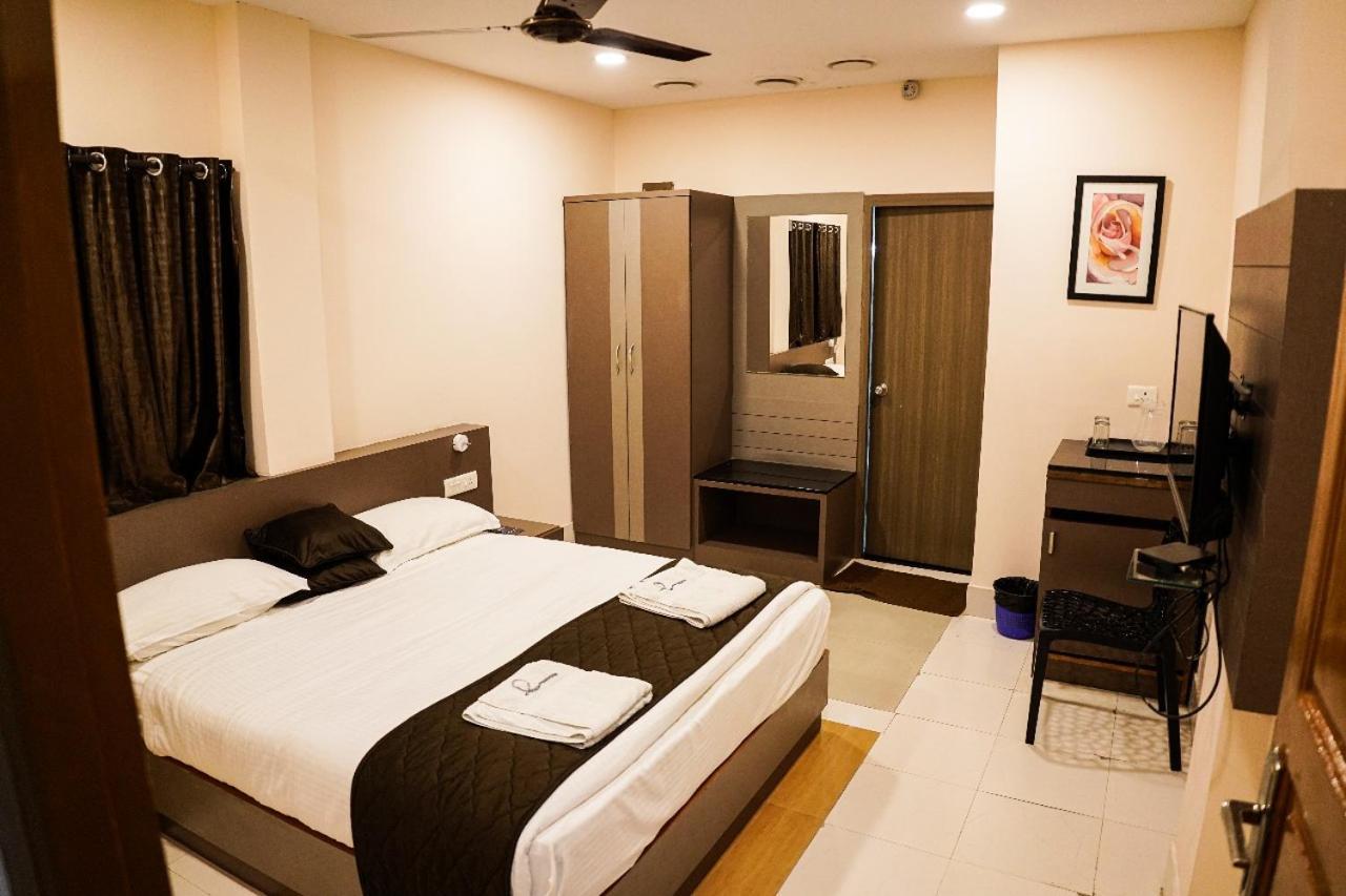 Hotel De L'Amour Port Blair Extérieur photo
